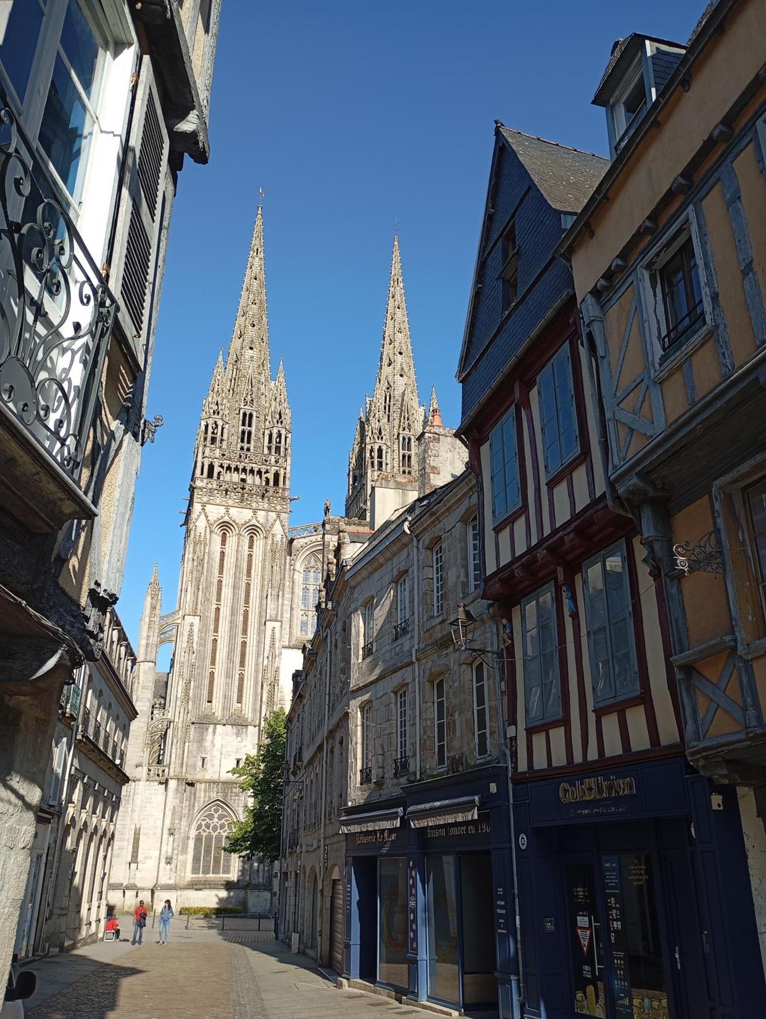 Escapade Romantique Sous Les Toits De Kereon - Centre Historique, Rue Pietonne Quimper Exterior photo